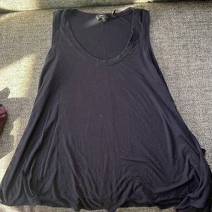 Theory tank, Navy. Size small.